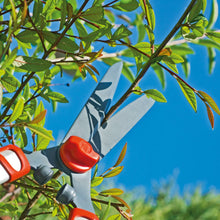 Load image into Gallery viewer, WOLF GARTEN TELESCOPIC HEDGE SHEAR