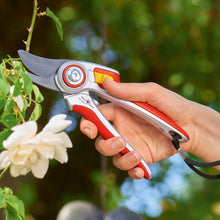 Load image into Gallery viewer, WOLF GARTEN PROFESSIONAL BYPASS SECATEURS RR5000